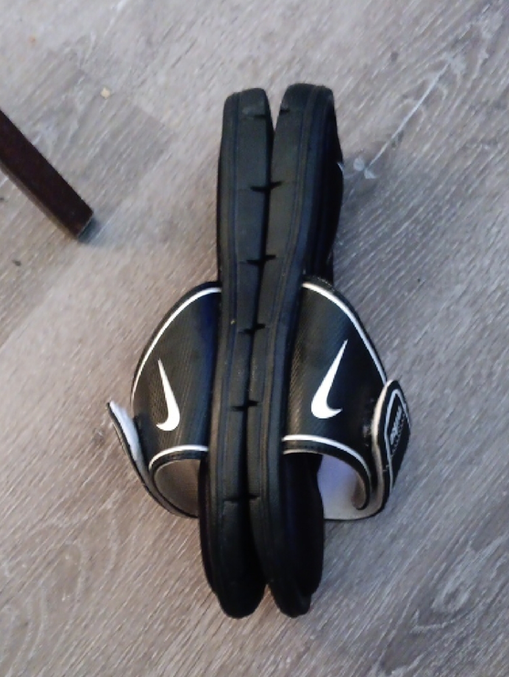 Nike Black and White Slide Sandals - Picture 4 of 7